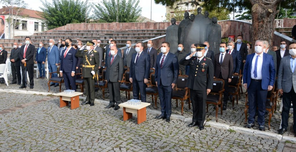 Cumhuriyet Bayramı Bergama’da Coşkuyla Kutlandı