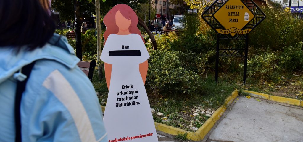 Bornova Belediyesi’nden Kadına Şiddete Yönelik Farkındalık!