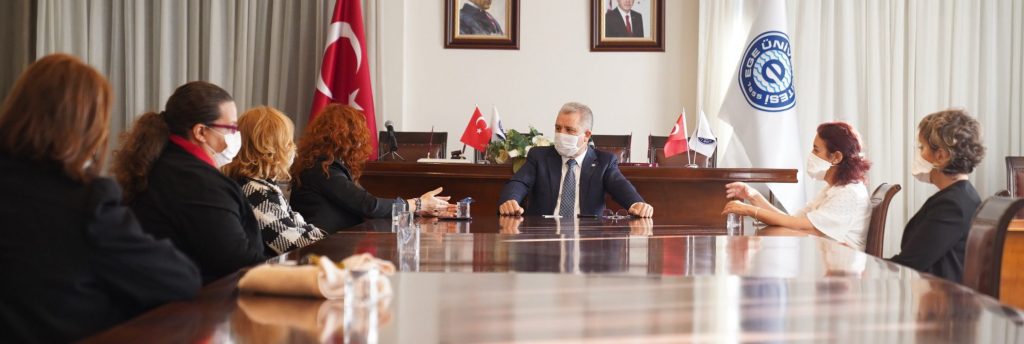 Ege Üniversitesi’nden Demans Hastalarının Bakımıyla İlgili Eğitim Programı