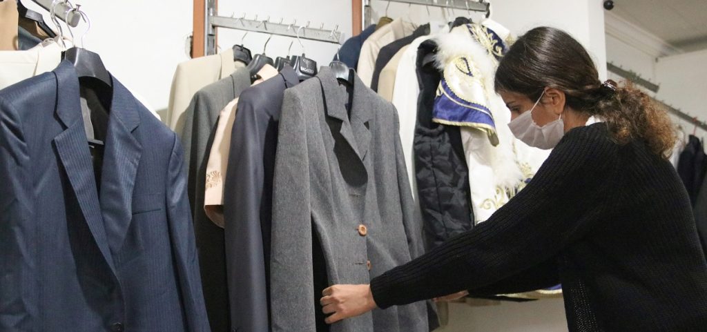 Bergama’da Yardımların Adresi ‘Sosyal Market’