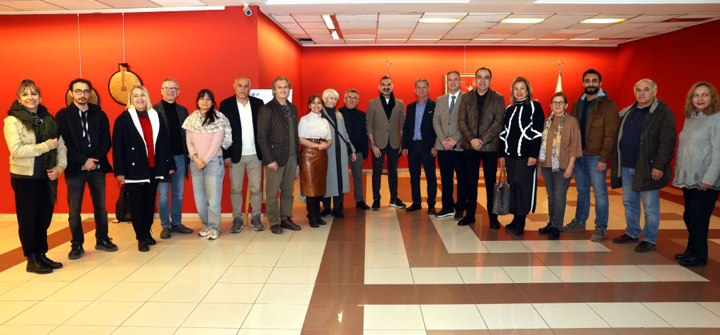 50. Yıl Öğretim Elemanları Seramik Sergisi AKM’de