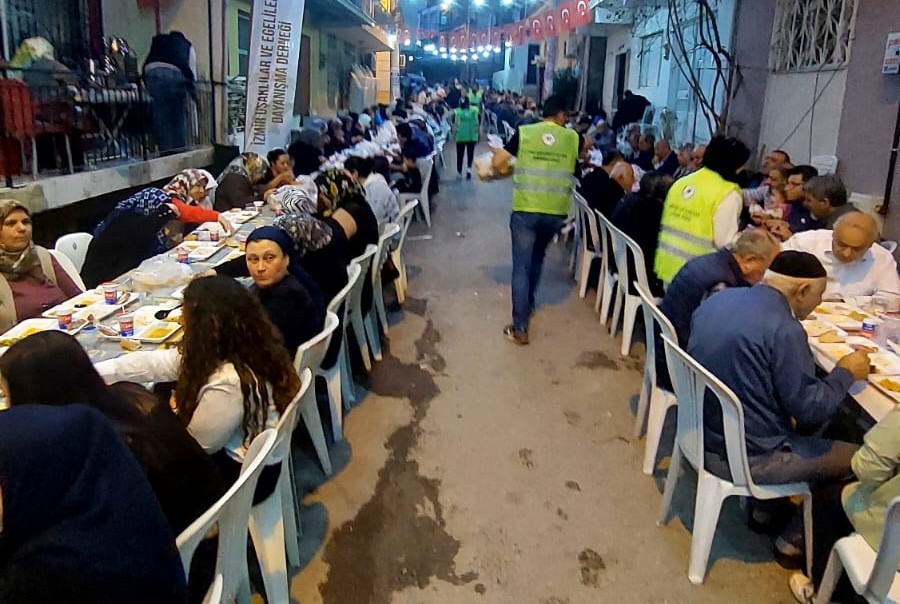 İzmir Uşaklılar ve Egeliler Derneği’nden Cengizhan’da Birlik ve Beraberlik İftarı